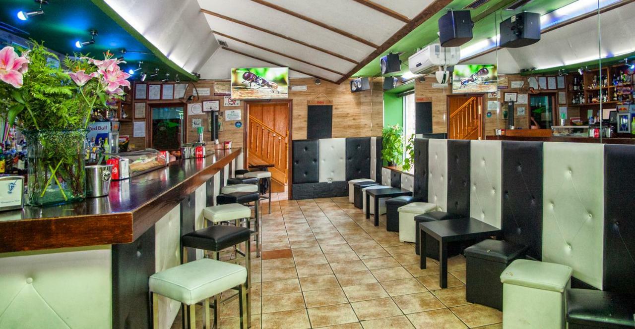Hostal Goias Hotel Oviedo Buitenkant foto