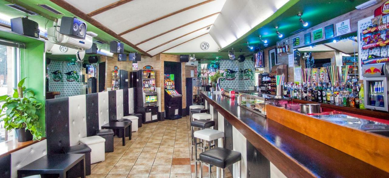 Hostal Goias Hotel Oviedo Buitenkant foto