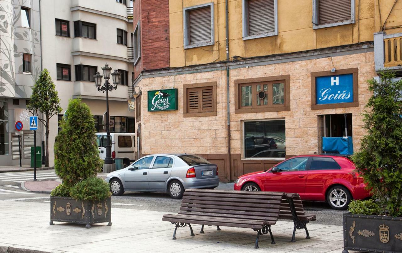 Hostal Goias Hotel Oviedo Buitenkant foto